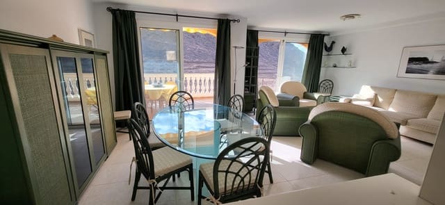 2 soveværelse Penthouse til salg i Los Cristianos, Arona med swimmingpool - € 650.000 (Ref: 9626450)