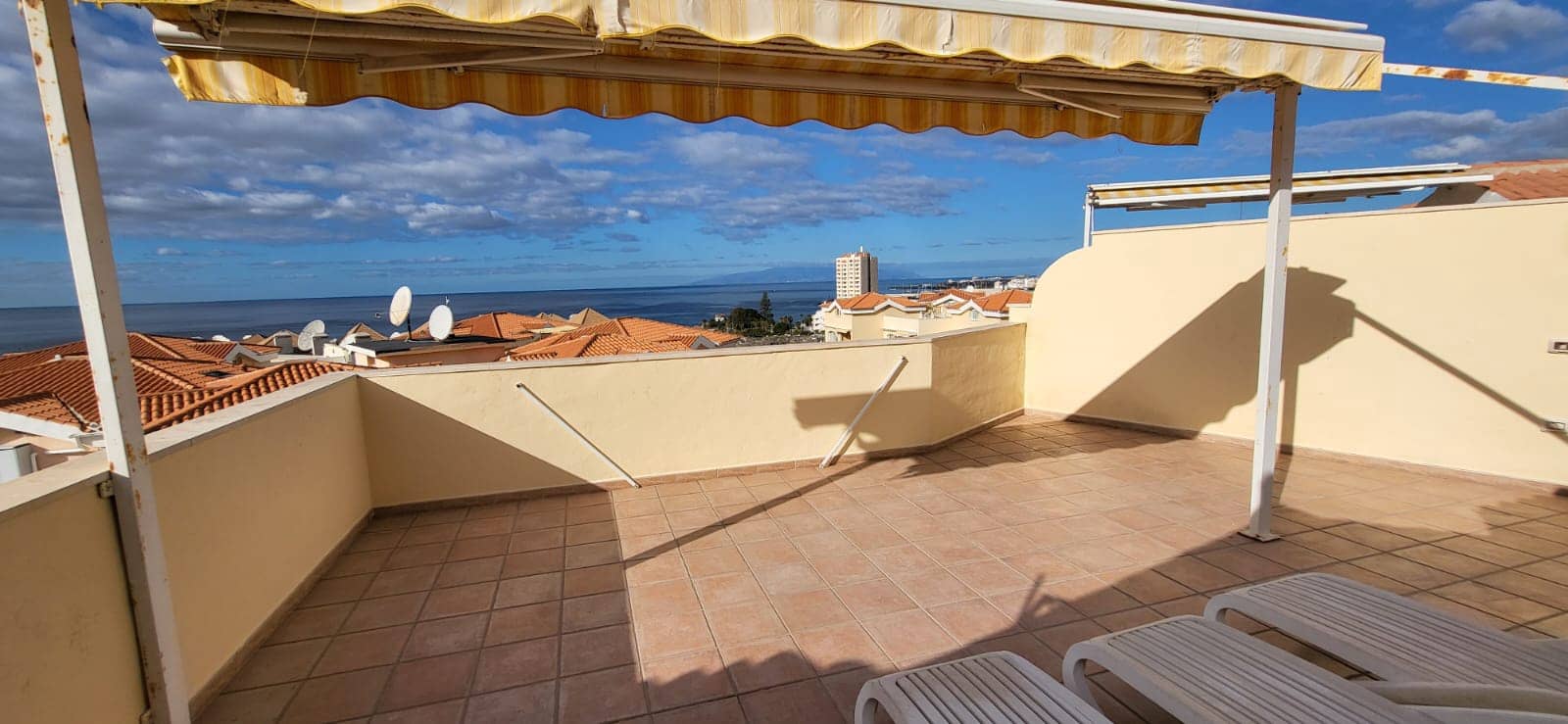 2 soveværelse Penthouse til salg i Arona med swimmingpool - € 650.000 (Ref: 9626450)