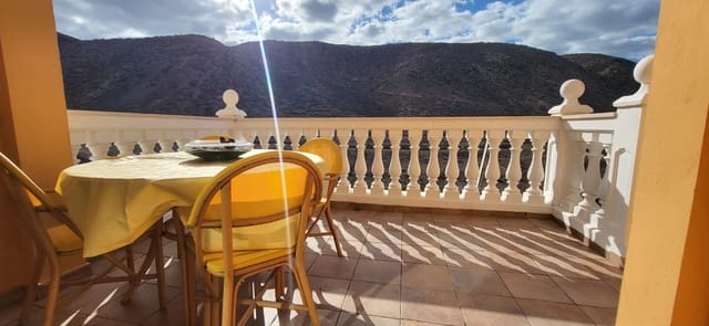 2 soveværelse Penthouse til salg i Los Cristianos, Arona med swimmingpool - € 650.000 (Ref: 9626450)