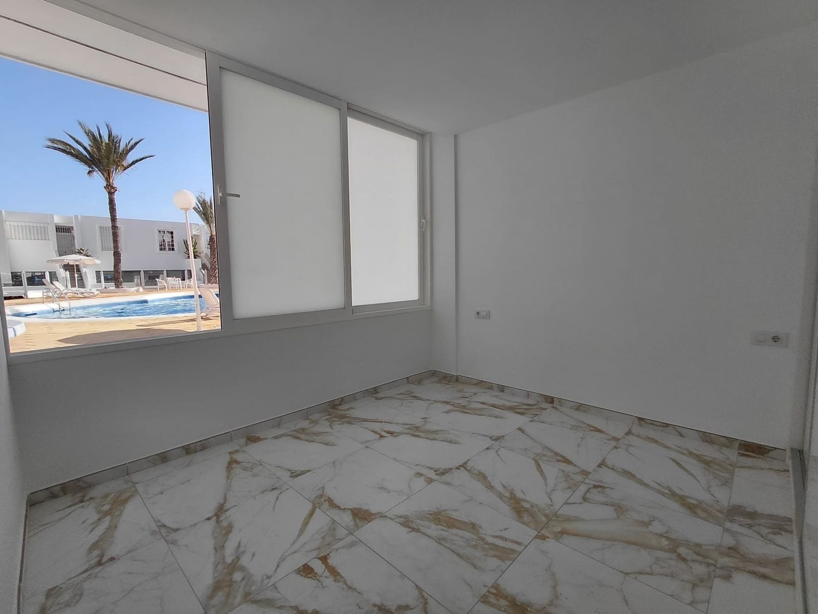 2 soveværelse Lejlighed til salg i Arona med swimmingpool - € 368.000 (Ref: 9628250)