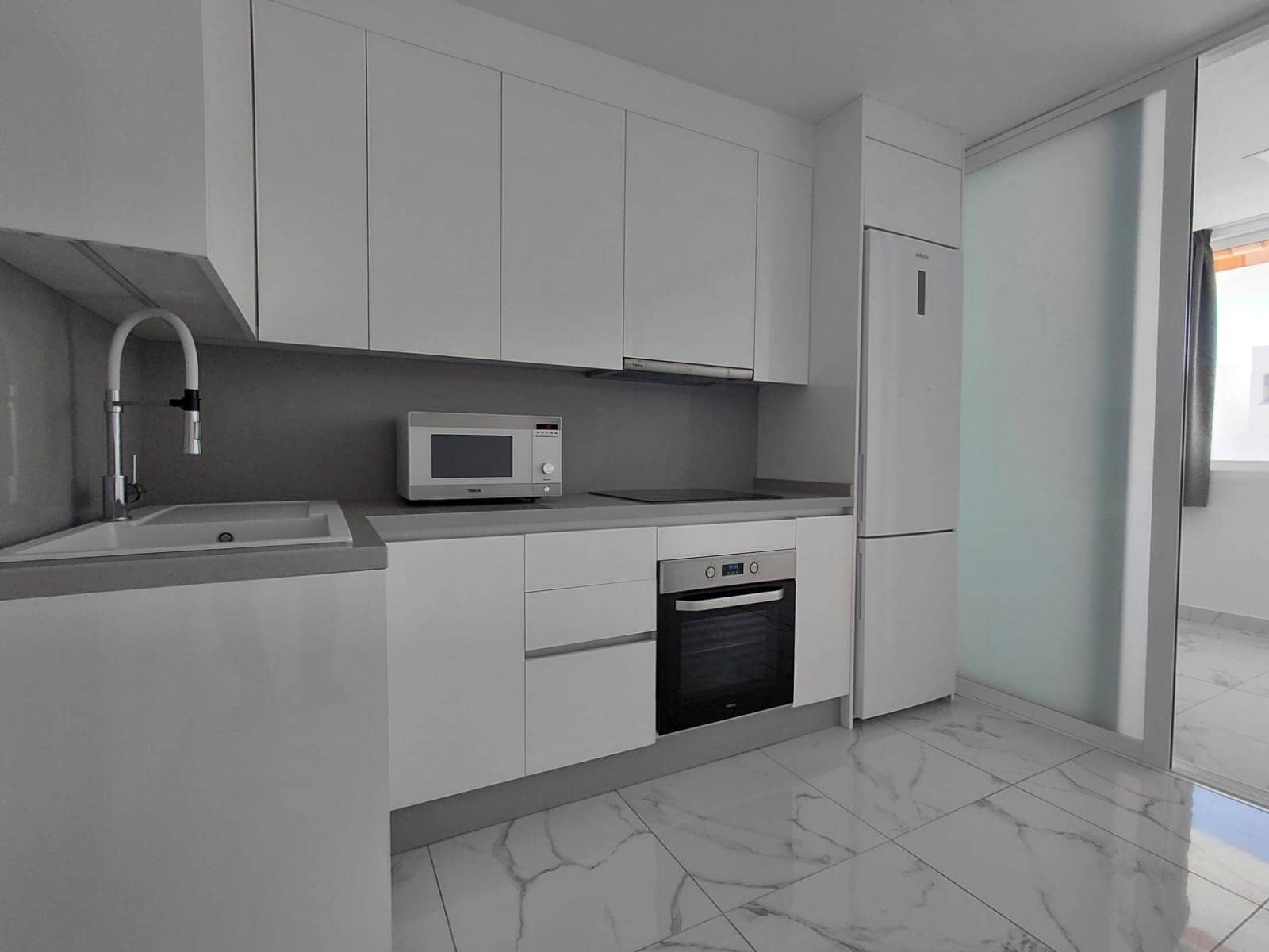 2 Zimmer Apartment zu verkaufen in Santa Cruz de Tenerife mit Pool - 441.000 € (Ref: 9628255)