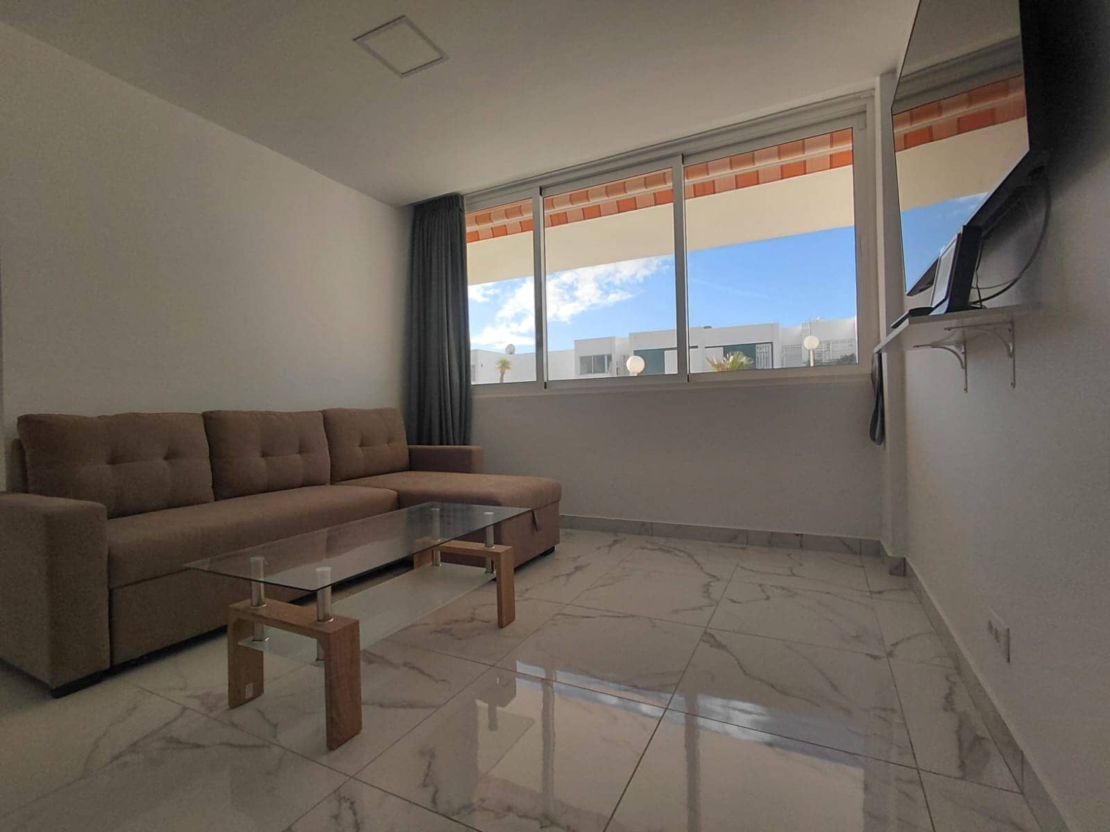 2 Zimmer Apartment zu verkaufen in Santa Cruz de Tenerife mit Pool - 441.000 € (Ref: 9628255)