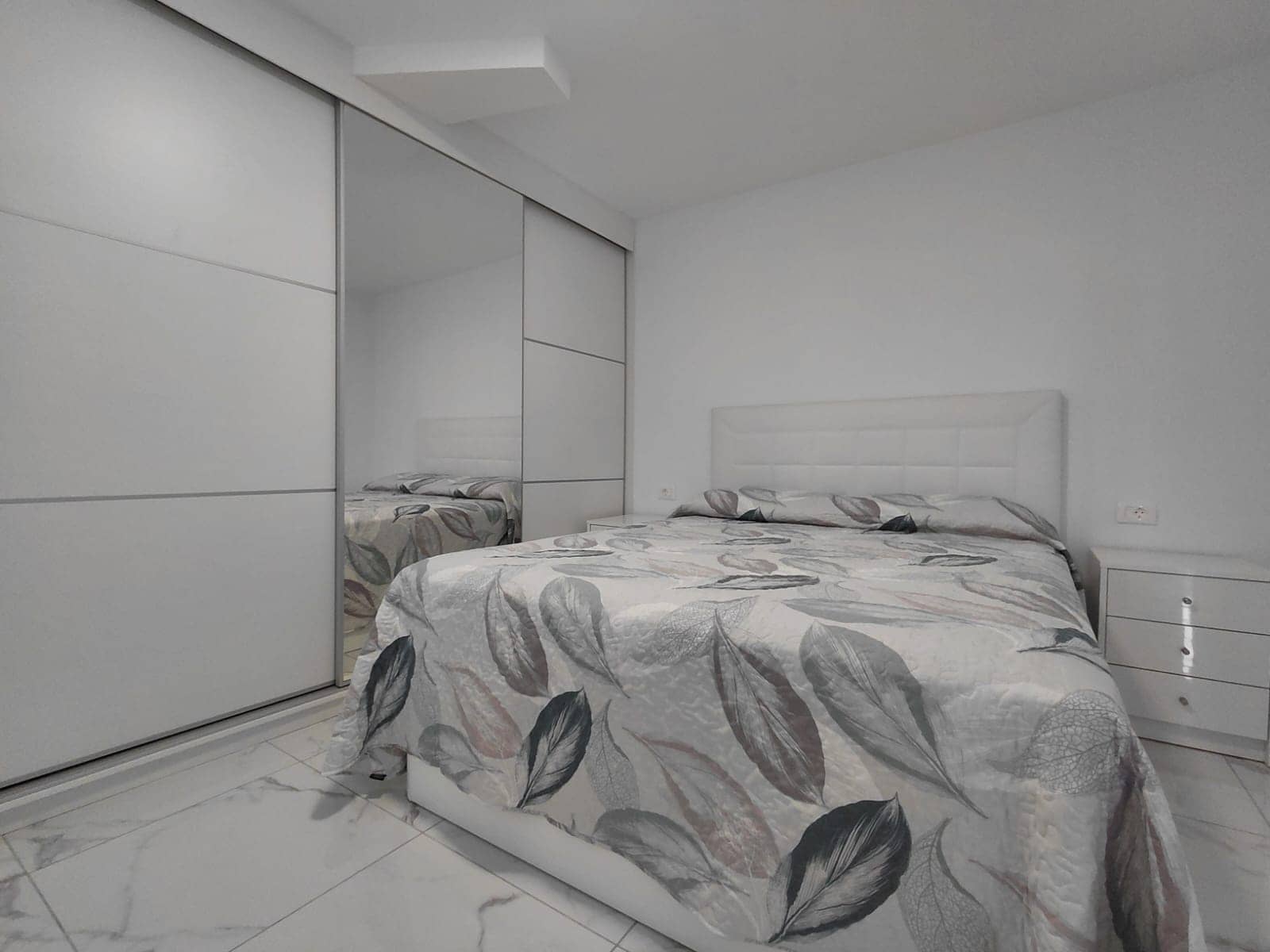 2 Zimmer Apartment zu verkaufen in Santa Cruz de Tenerife mit Pool - 441.000 € (Ref: 9628255)