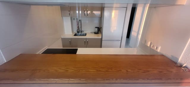 Appartement de 2 chambres à louer à Adeje avec piscine - 1 500 € (Ref: 9646749)