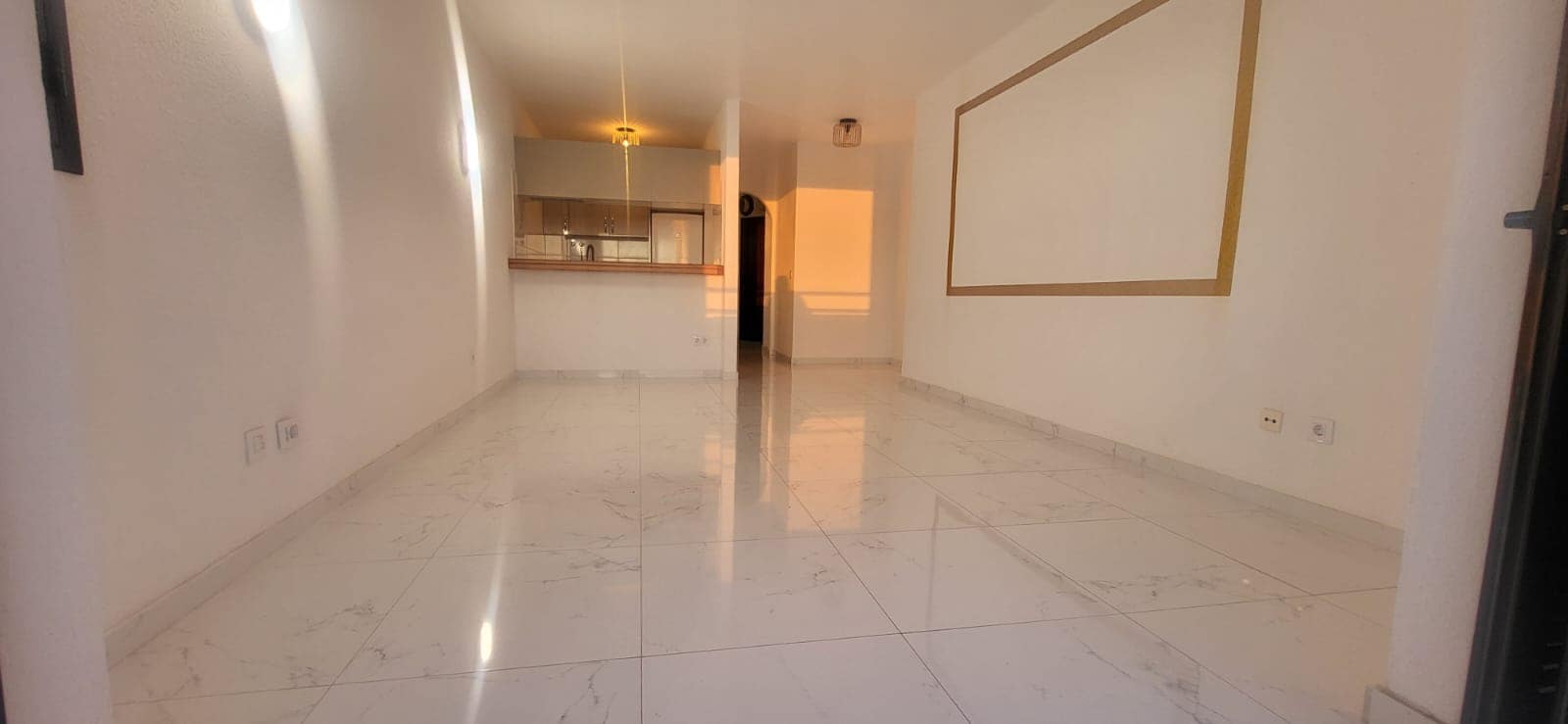 Appartement de 2 chambres à louer à Adeje avec piscine - 1 500 € (Ref: 9646749)