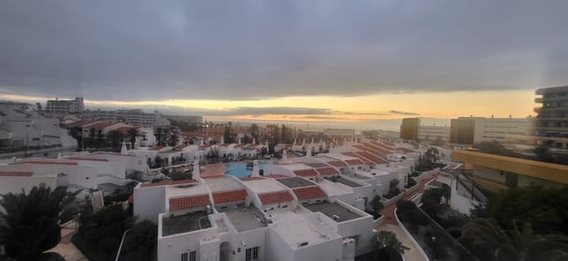 Appartement de 2 chambres à louer à Adeje avec piscine - 1 500 € (Ref: 9646749)