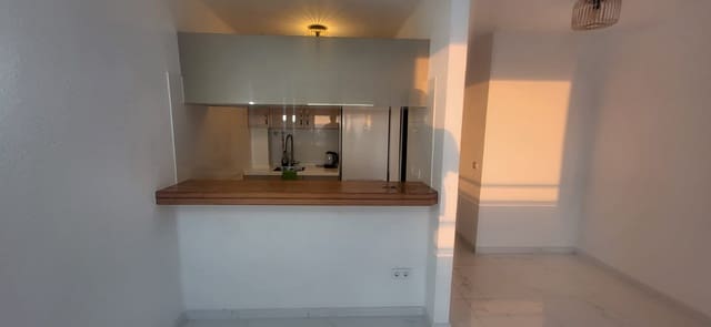 Appartement de 2 chambres à louer à Adeje avec piscine - 1 500 € (Ref: 9646749)