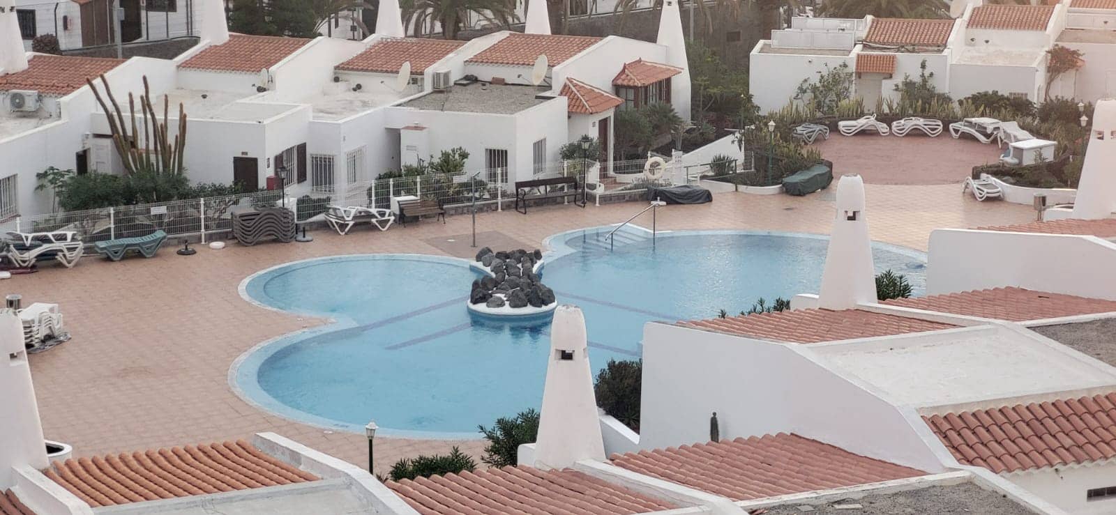 Appartement de 2 chambres à louer à Adeje avec piscine - 1 500 € (Ref: 9646749)