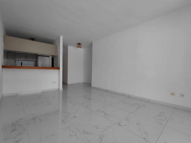 2 quarto Apartamento para arrendar em Adeje com piscina - 1 500 € (Ref: 9646749)