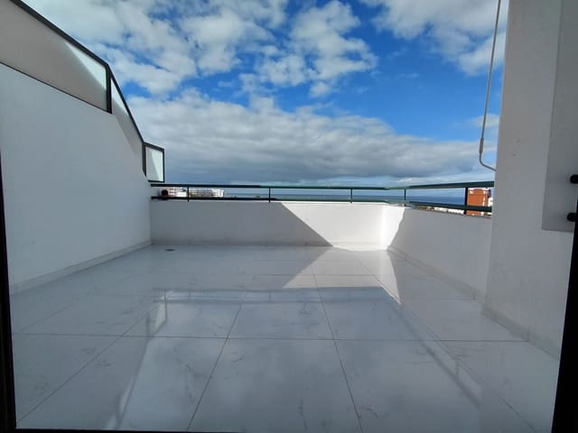 2 quarto Apartamento para arrendar em Adeje com piscina - 1 500 € (Ref: 9646749)