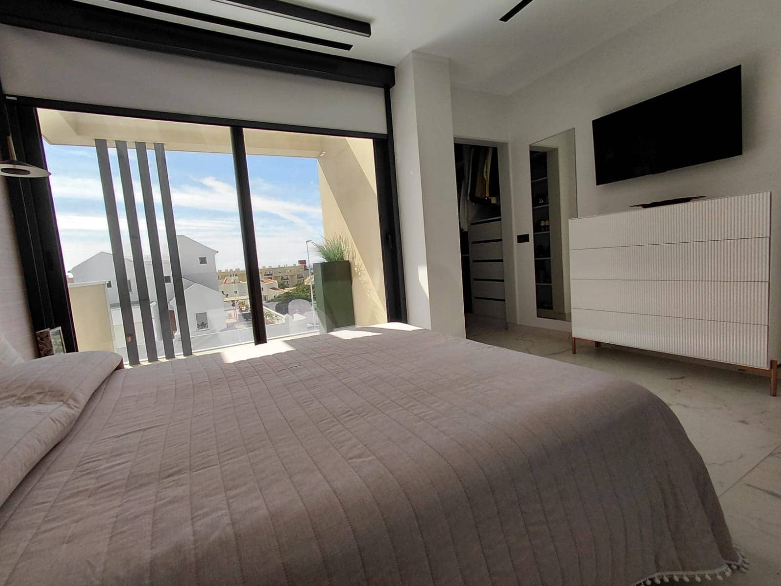 Chalet de 4 habitaciones en Adeje en venta con piscina garaje - 3.500.000 € (Ref: 9665518)