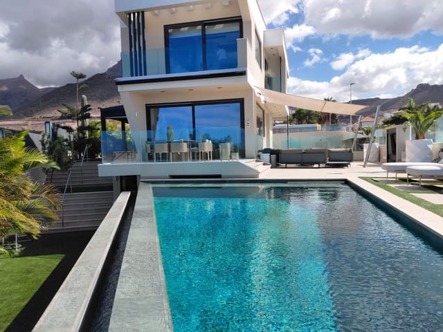 Chalet de 4 habitaciones en Adeje en venta con piscina garaje - 3.500.000 € (Ref: 9665518)