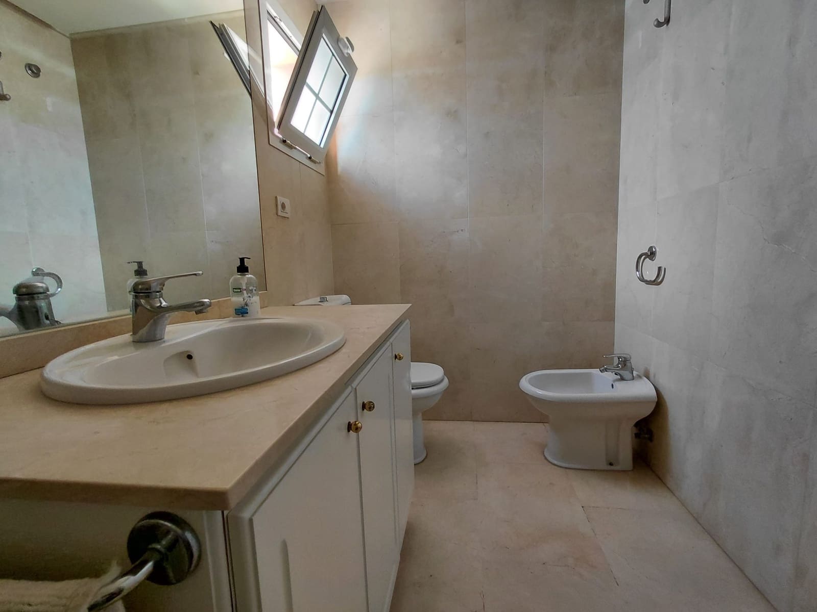 2 chambre Appartement à vendre à Adeje avec piscine garage - 750 000 € (Ref: 9688665)