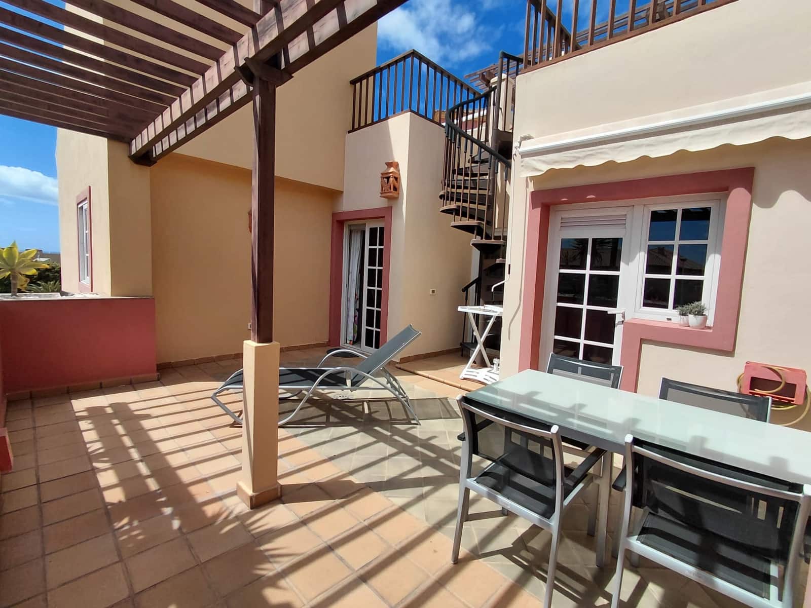 2 chambre Appartement à vendre à Adeje avec piscine garage - 750 000 € (Ref: 9688665)