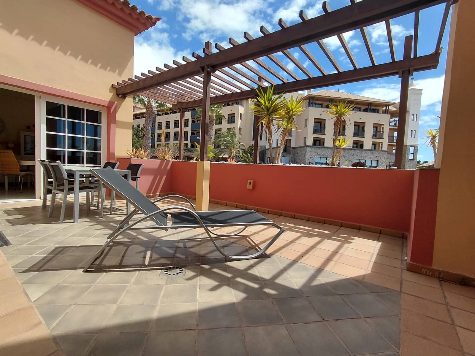 2 chambre Appartement à vendre à Adeje avec piscine garage - 750 000 € (Ref: 9688665)