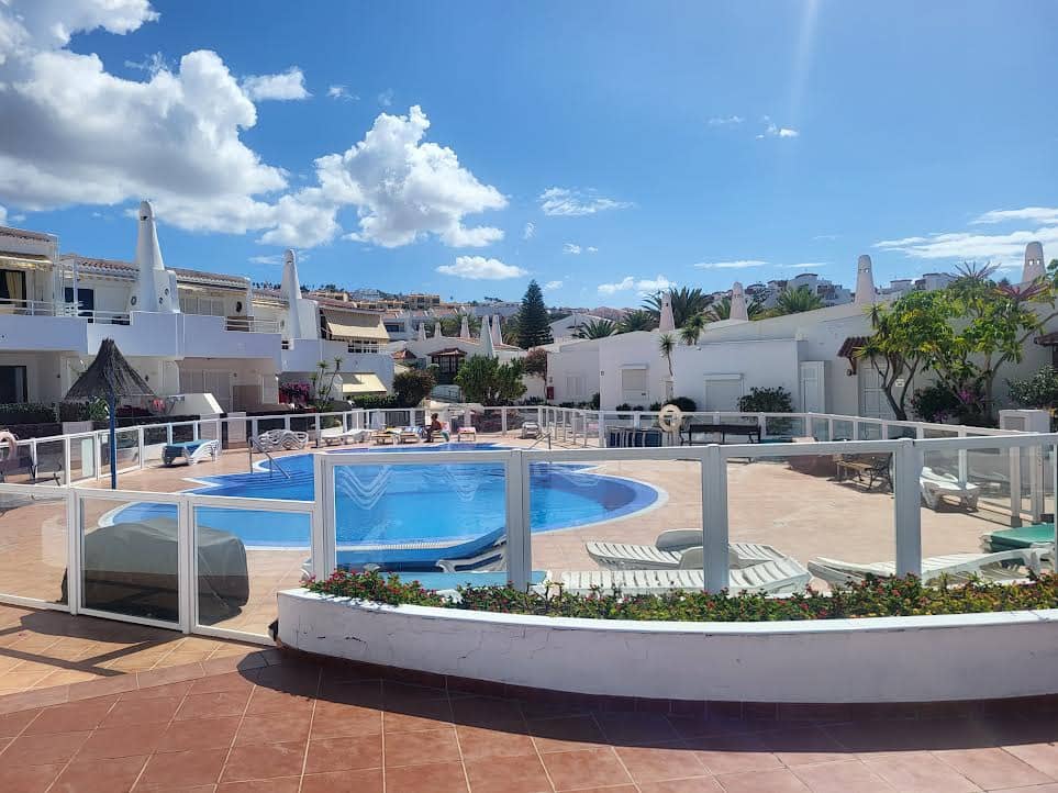 2 bedroom Apartment for rent in Adeje with pool - € 1,775 (Ref: 9703331)