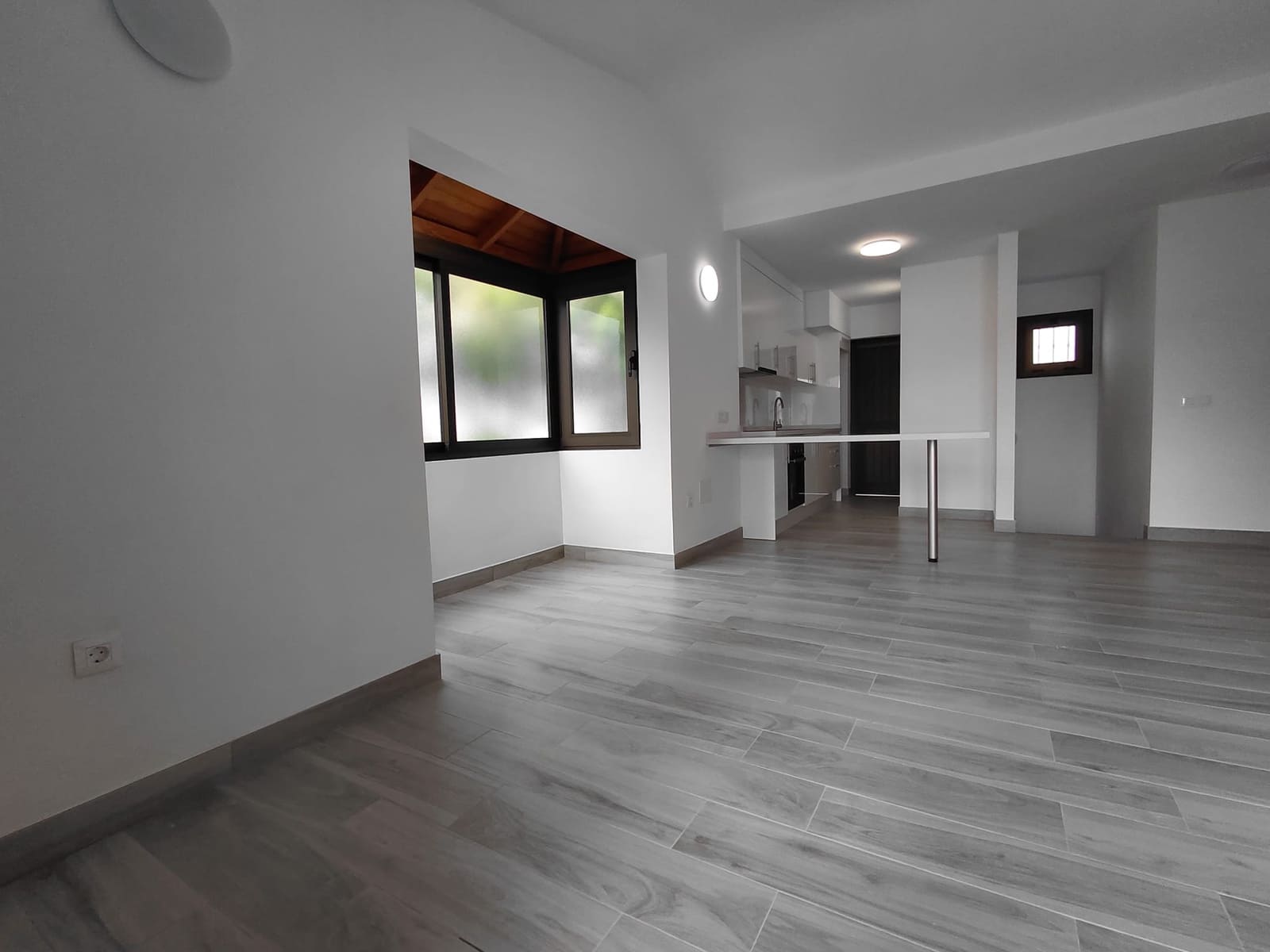 2 bedroom Apartment for rent in Adeje with pool - € 1,775 (Ref: 9703331)