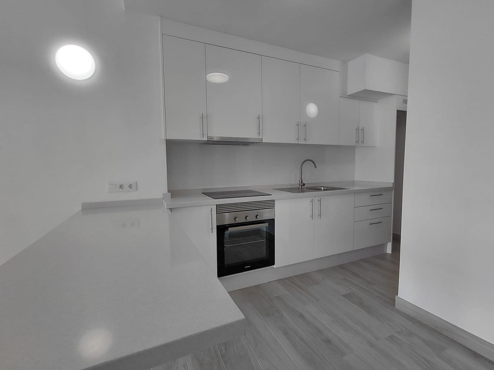 2 bedroom Apartment for rent in Adeje with pool - € 1,775 (Ref: 9703331)