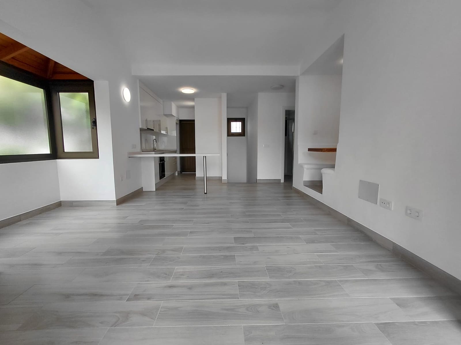 2 bedroom Apartment for rent in Adeje with pool - € 1,775 (Ref: 9703331)