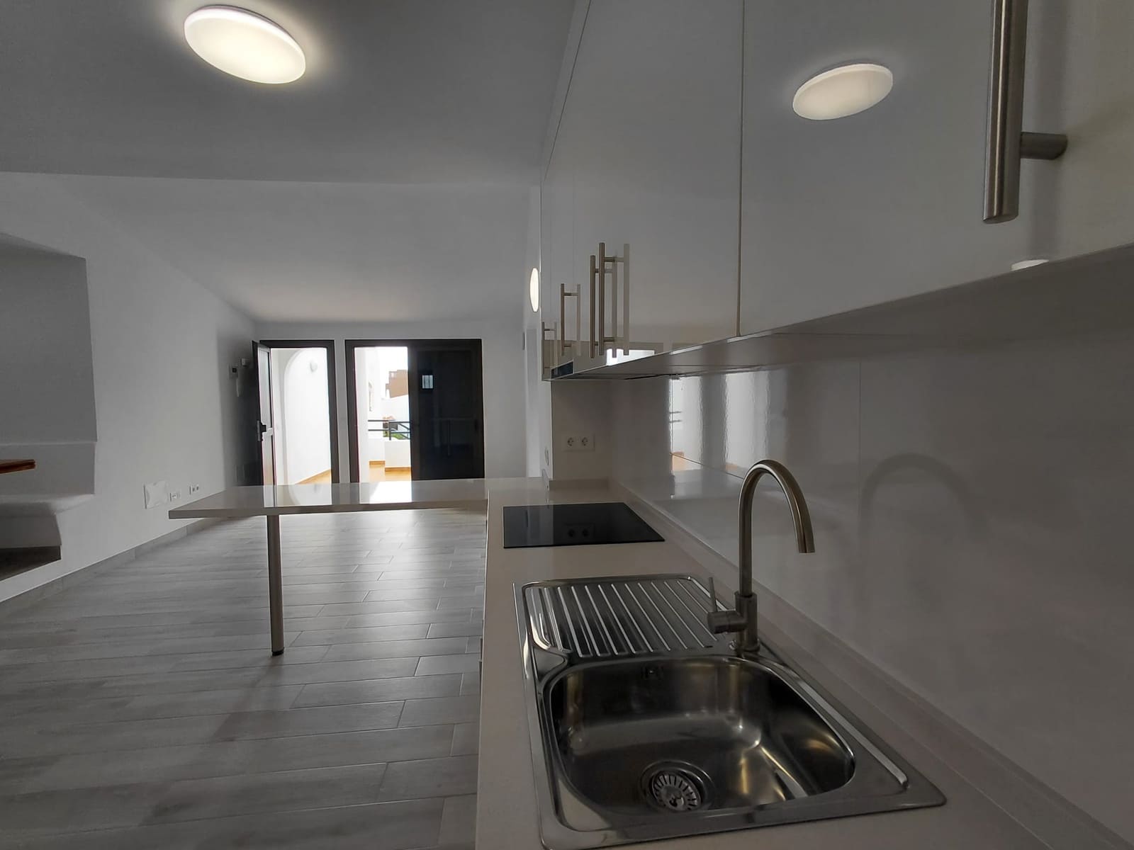 2 bedroom Apartment for rent in Adeje with pool - € 1,775 (Ref: 9703331)