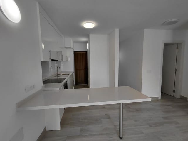 2 bedroom Apartment for rent in Adeje with pool - € 1,775 (Ref: 9703331)