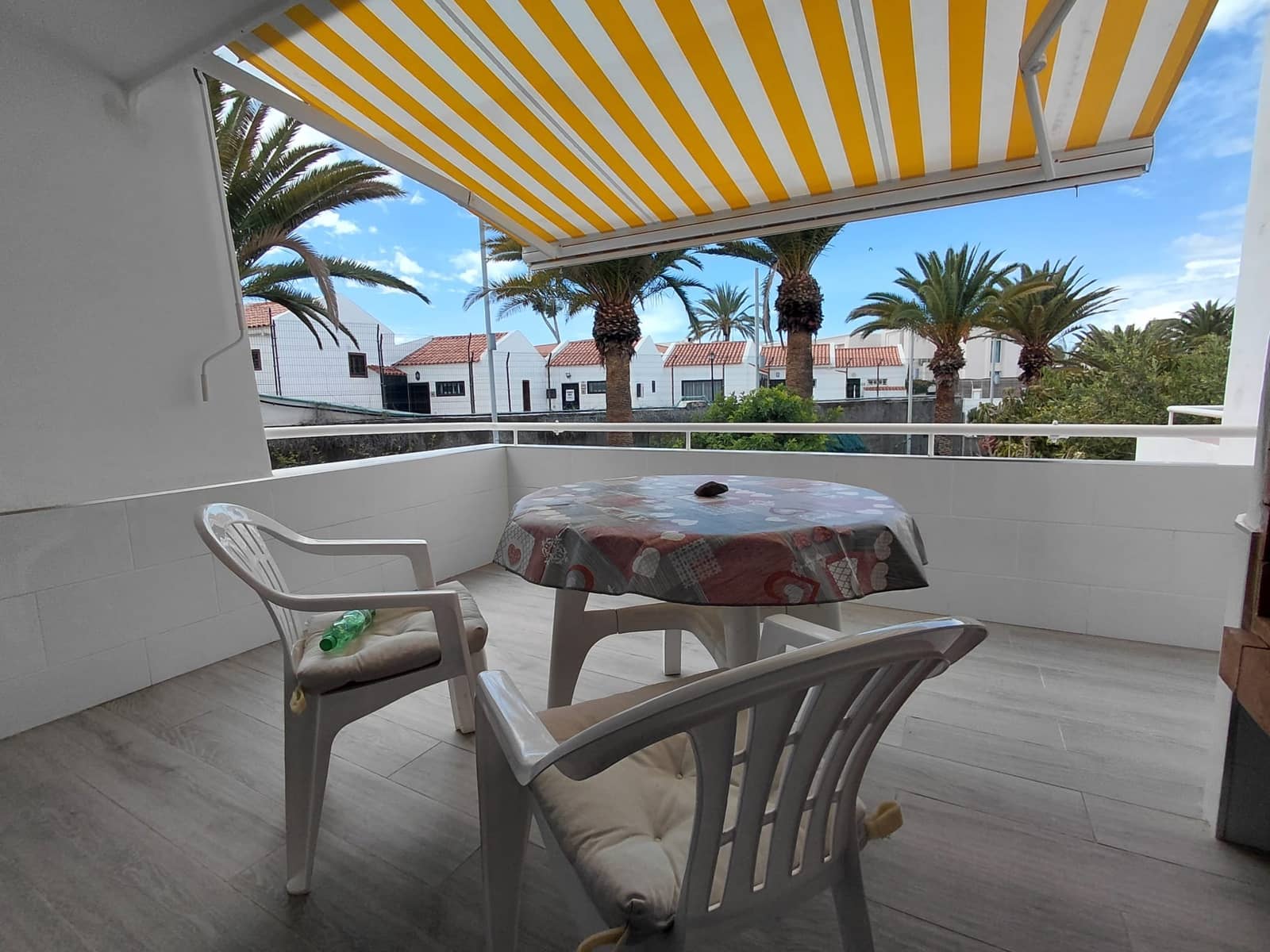 2 bedroom Apartment for sale in Adeje with pool garage - € 450,000 (Ref: 9729572)