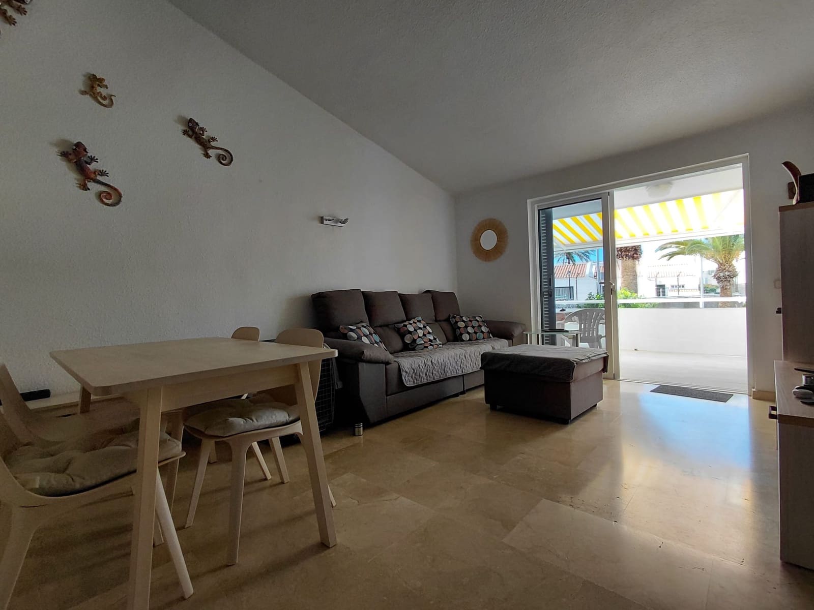 2 bedroom Apartment for sale in Adeje with pool garage - € 450,000 (Ref: 9729572)