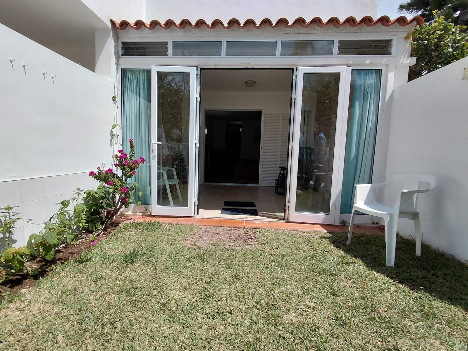 2 bedroom Apartment for sale in Adeje with pool garage - € 450,000 (Ref: 9729572)