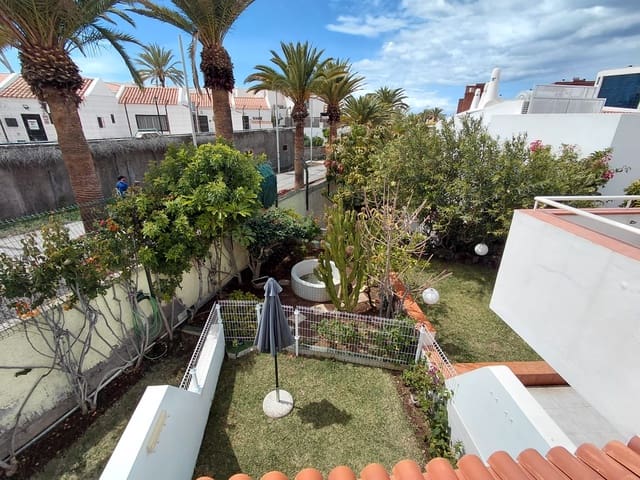 2 bedroom Apartment for sale in Adeje with pool garage - € 450,000 (Ref: 9729572)