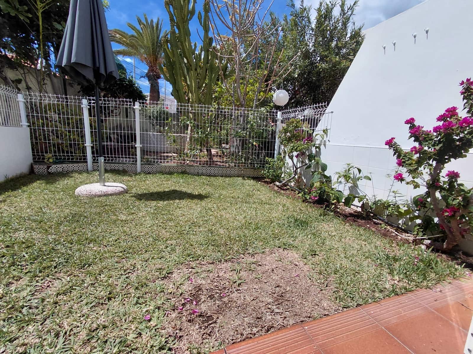 2 bedroom Apartment for sale in Adeje with pool garage - € 450,000 (Ref: 9729572)