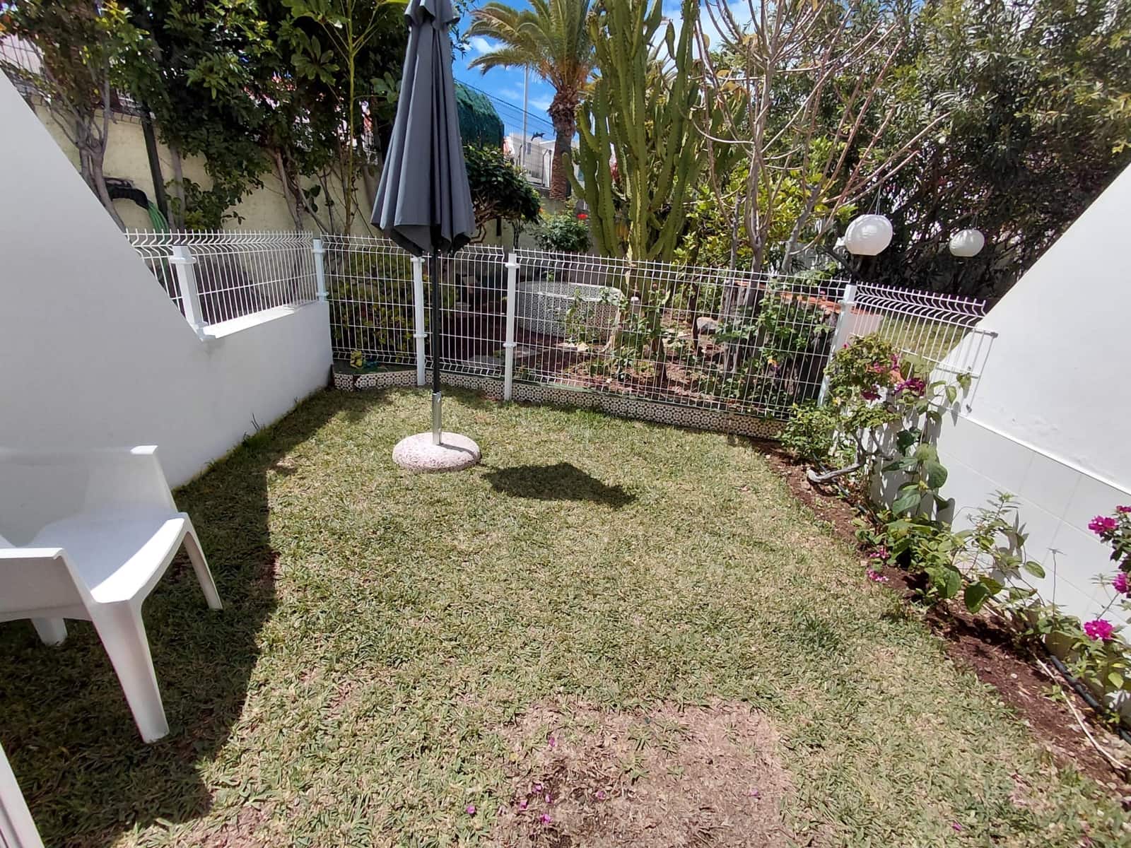 2 bedroom Apartment for sale in Adeje with pool garage - € 450,000 (Ref: 9729572)