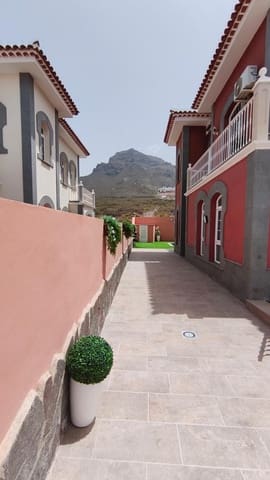 3 Zimmer Villa zu vermieten in Adeje mit Pool Garage - 4.500 € (Ref: 9740182)