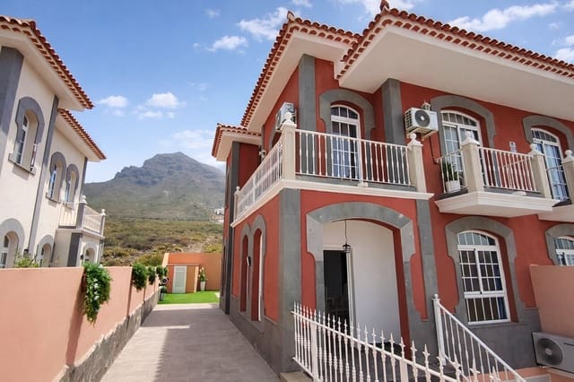 3 Zimmer Villa zu vermieten in Adeje mit Pool Garage - 4.500 € (Ref: 9740182)