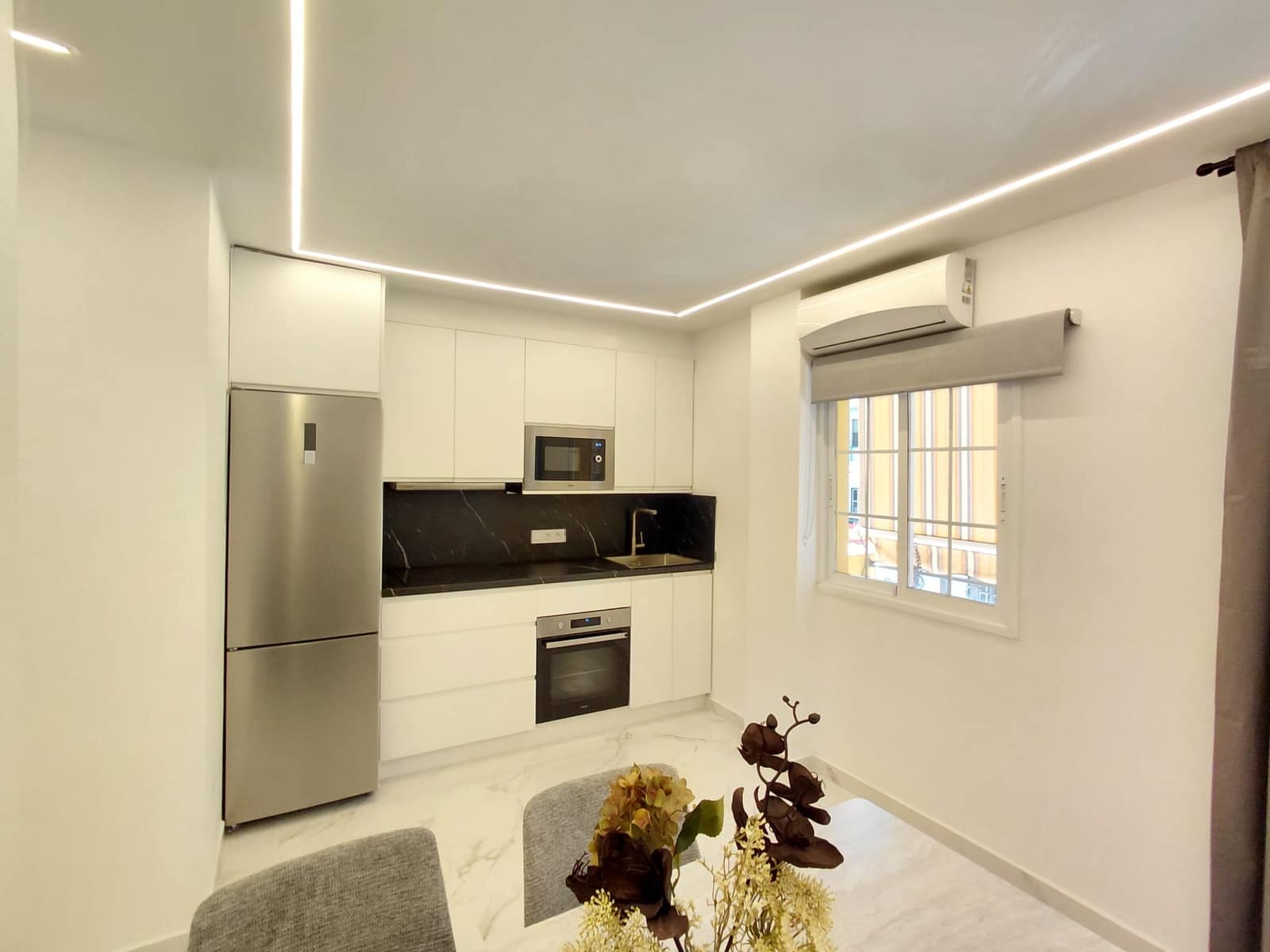 2 bedroom Apartment for sale in Adeje with garage - € 260,000 (Ref: 9816662)