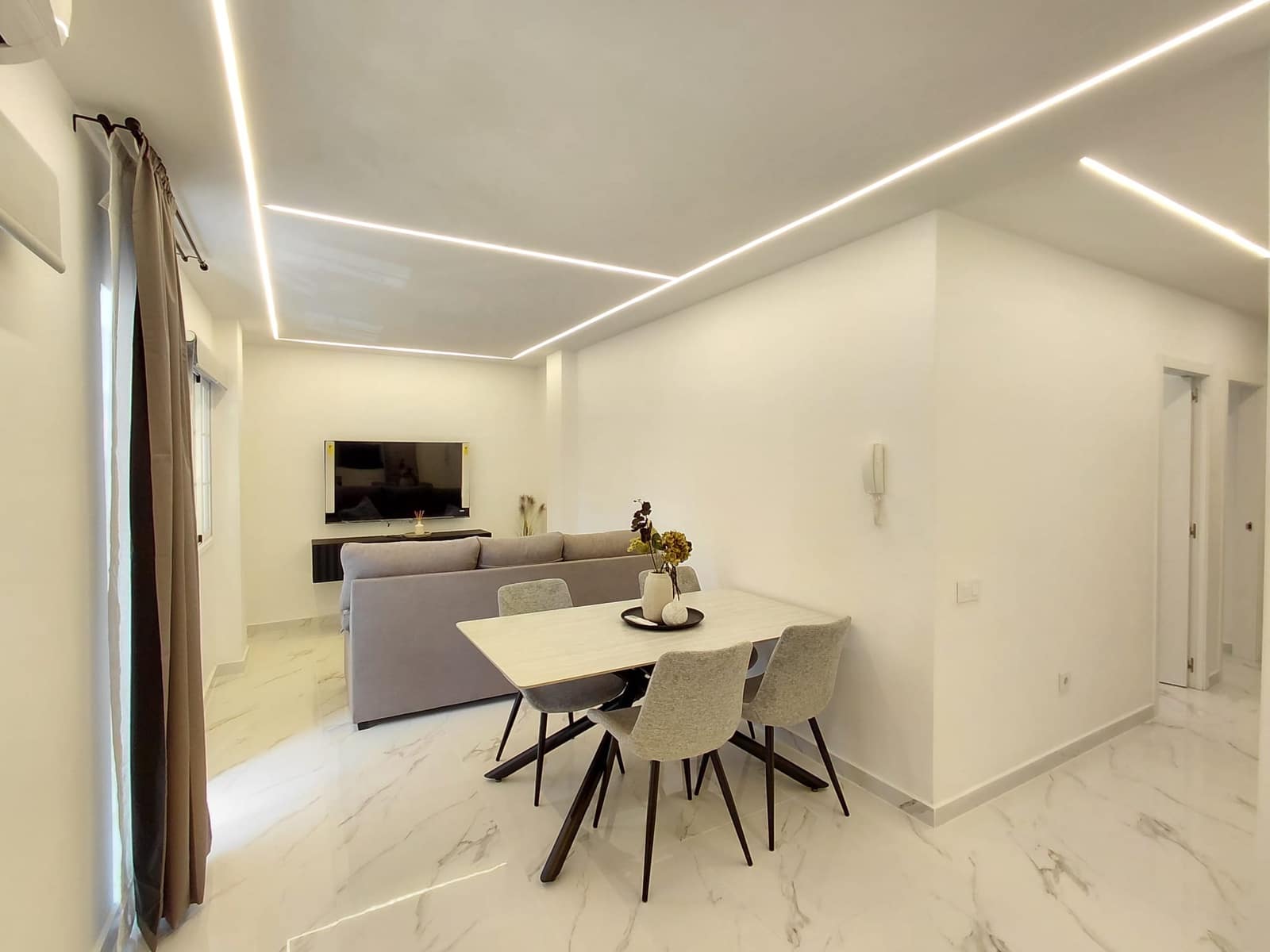 2 bedroom Apartment for sale in Adeje with garage - € 260,000 (Ref: 9816662)