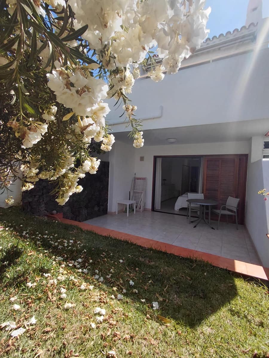 2 bedroom Bungalow for sale in Adeje with pool garage - € 495,000 (Ref: 9840659)