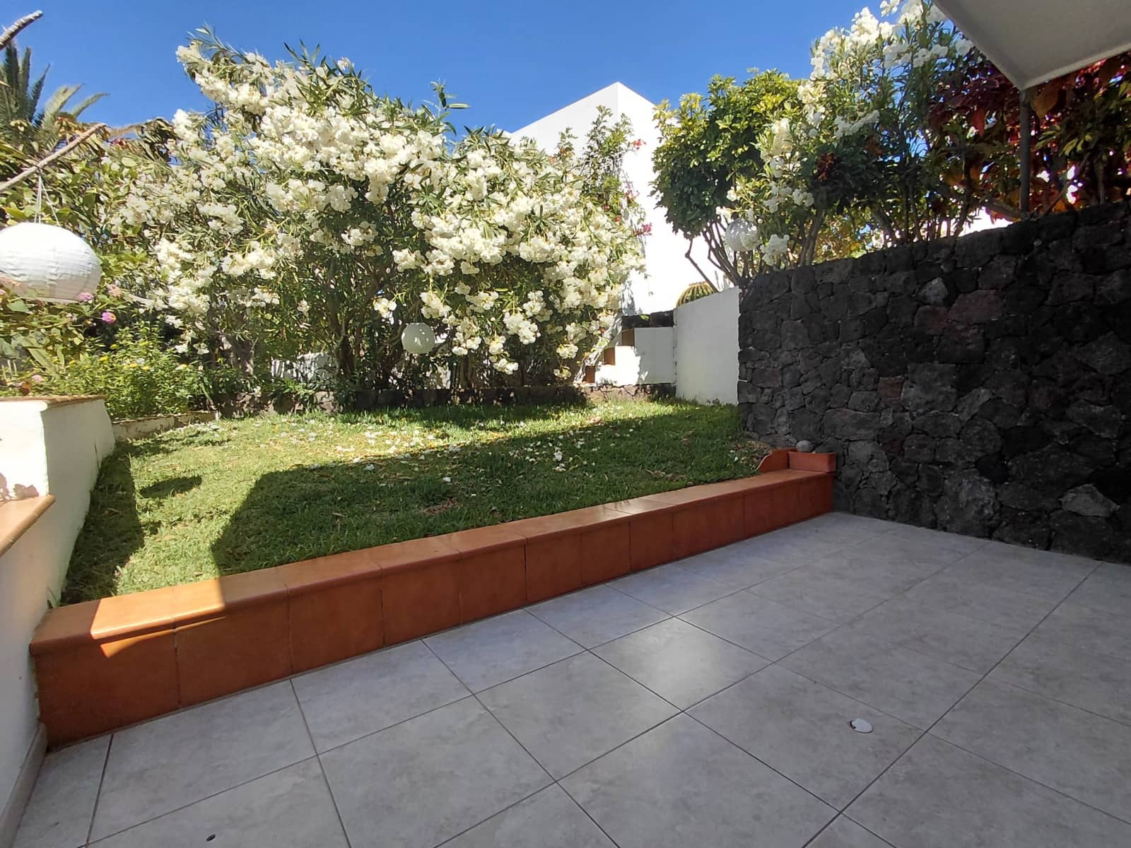 2 bedroom Bungalow for sale in Adeje with pool garage - € 495,000 (Ref: 9840659)