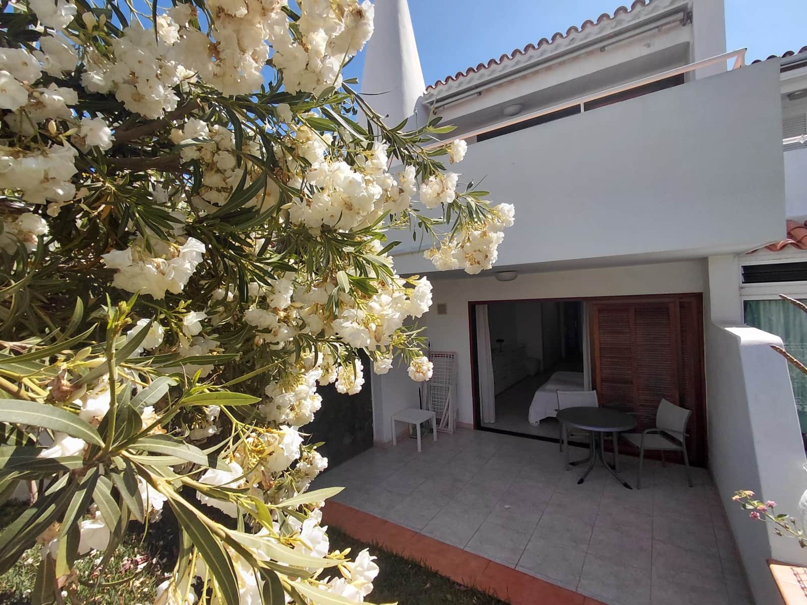 2 bedroom Bungalow for sale in Adeje with pool garage - € 495,000 (Ref: 9840659)