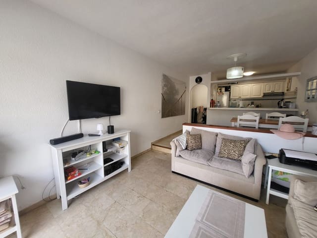 1 makuuhuone Huoneisto vuokrattavana paikassa Adeje mukana uima-altaan - 1 200 € (Ref: 9847943)