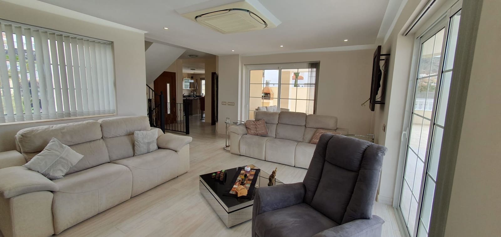 3 soverom Villa til salgs i Adeje med svømmebasseng garasje - € 1 600 000 (Ref: 9867962)