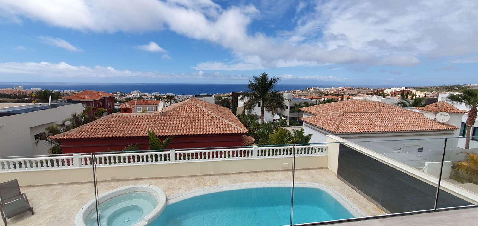 3 soverom Villa til salgs i Adeje med svømmebasseng garasje - € 1 600 000 (Ref: 9867962)