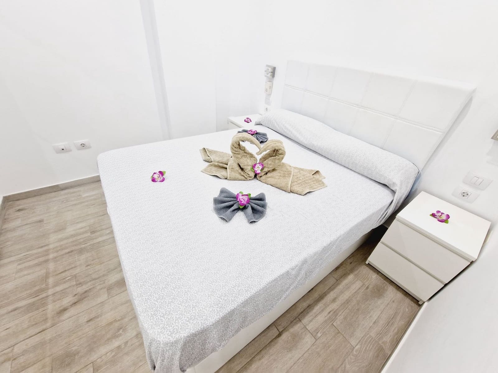 2 bedroom Apartment for sale in Arona with pool - € 385,000 (Ref: 9869696)