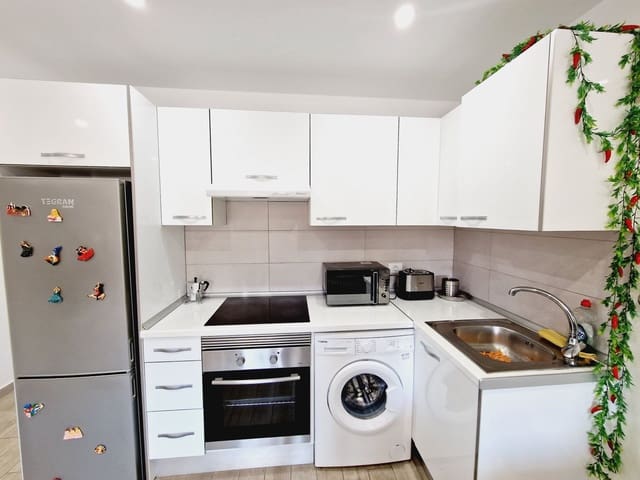 2 sypialnia Apartament na sprzedaż w Arona z basenem - 385 000 € (Ref: 9869696)
