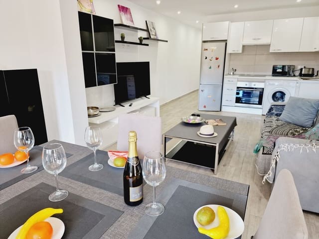 2 sypialnia Apartament na sprzedaż w Arona z basenem - 385 000 € (Ref: 9869696)