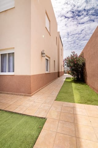 4 slaapkamer Villa te huur in Adeje met garage - € 2.500 (Ref: 9934903)