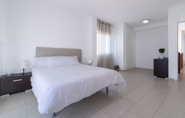 4 soverom Villa til leie i Adeje med garasje - € 2 500 (Ref: 9934903)