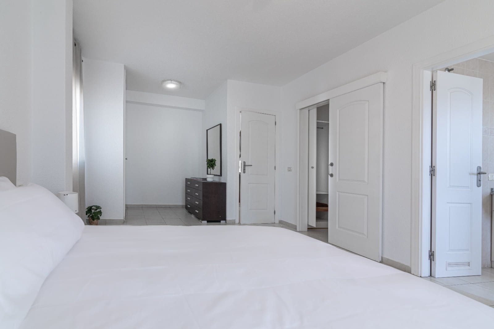 4 slaapkamer Villa te huur in Adeje met garage - € 2.500 (Ref: 9934903)