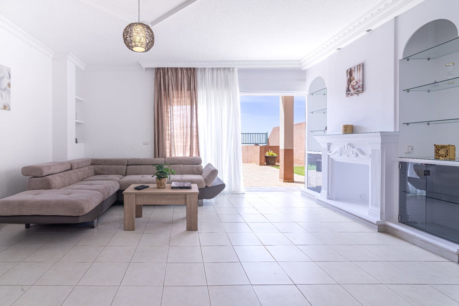 4 slaapkamer Villa te huur in Adeje met garage - € 2.500 (Ref: 9934903)