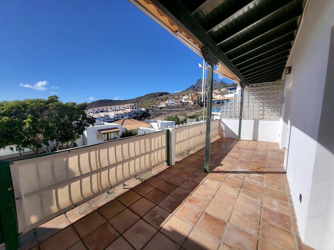 Penthouse de 3 chambres à louer à Arona avec garage - 1 800 € (Ref: 9934908)