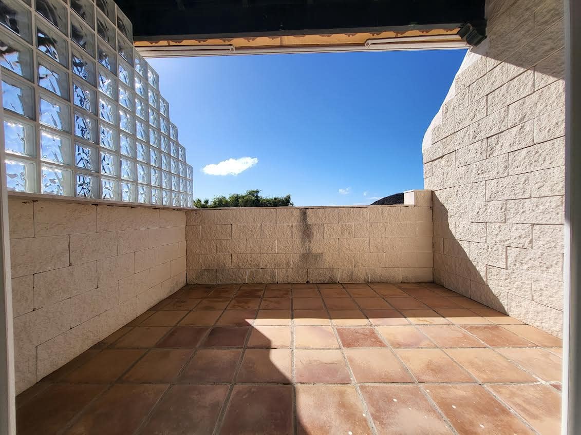 Penthouse de 3 chambres à louer à Arona avec garage - 1 800 € (Ref: 9934908)